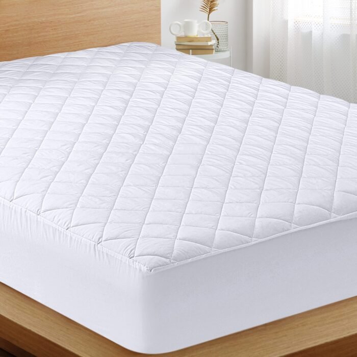 Utopia Bedding Quilted Fitted Mattress Pad (Super Queen), Elastic Fitted Mattress Protector, Mattress Cover Stretches up to 16 Inches Deep, Machine Washable Mattress Topper (White)